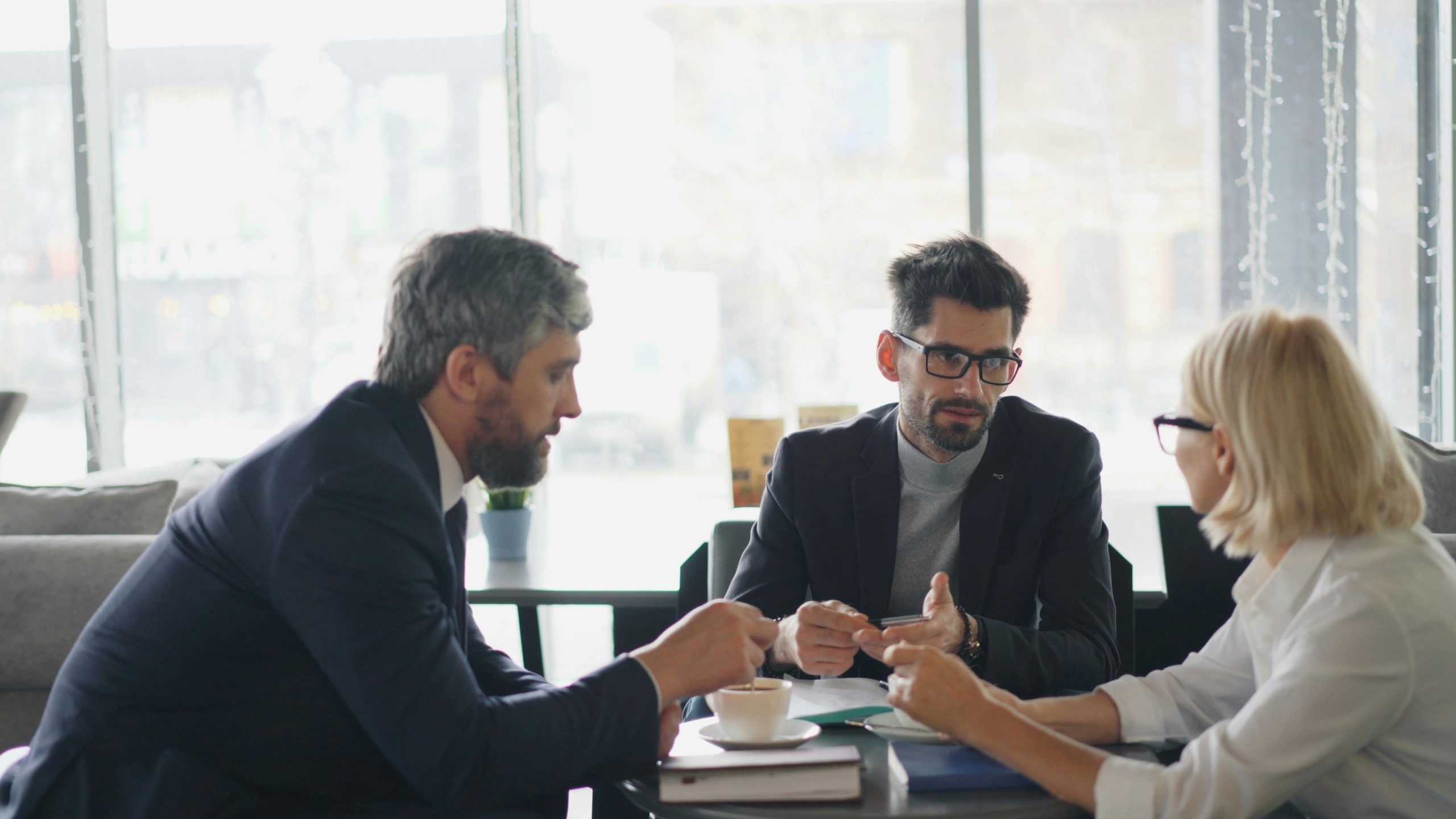 Avec des offres dédiées, MMA intervient auprès des particuliers et des pros !